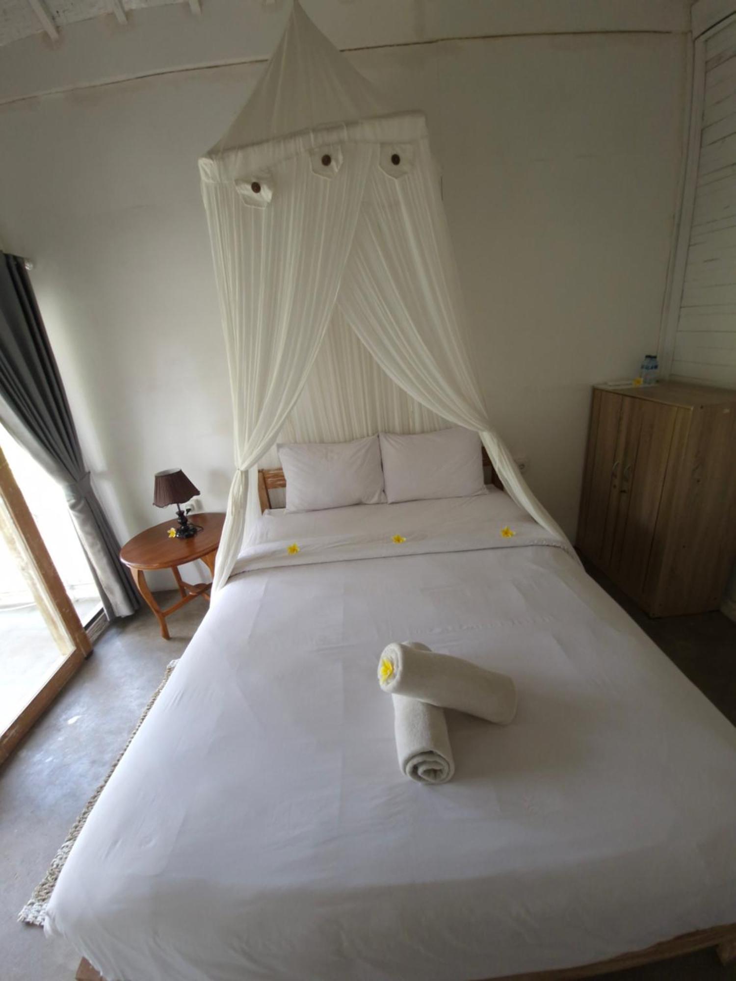 The Layar Homestay Batununggul Luaran gambar