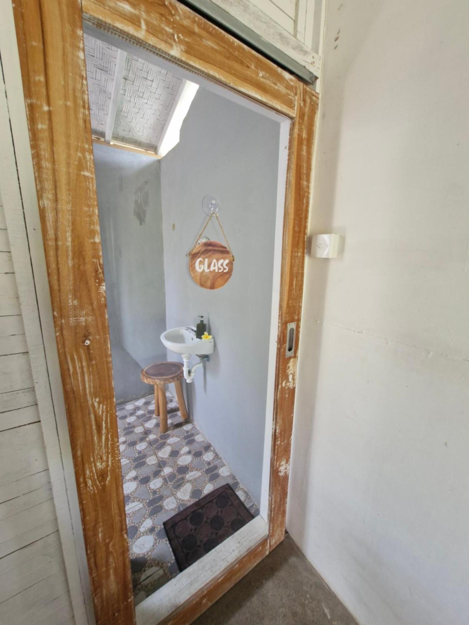 The Layar Homestay Batununggul Luaran gambar