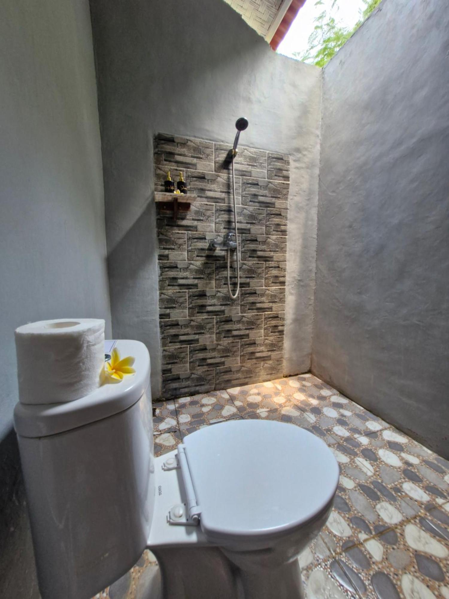 The Layar Homestay Batununggul Luaran gambar
